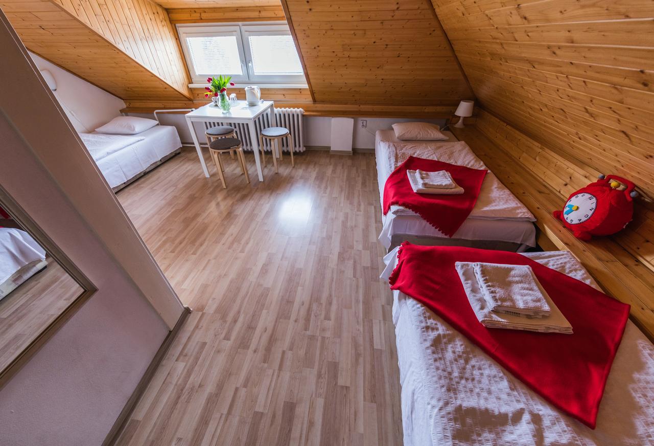 Pension Nika Prag Exteriör bild